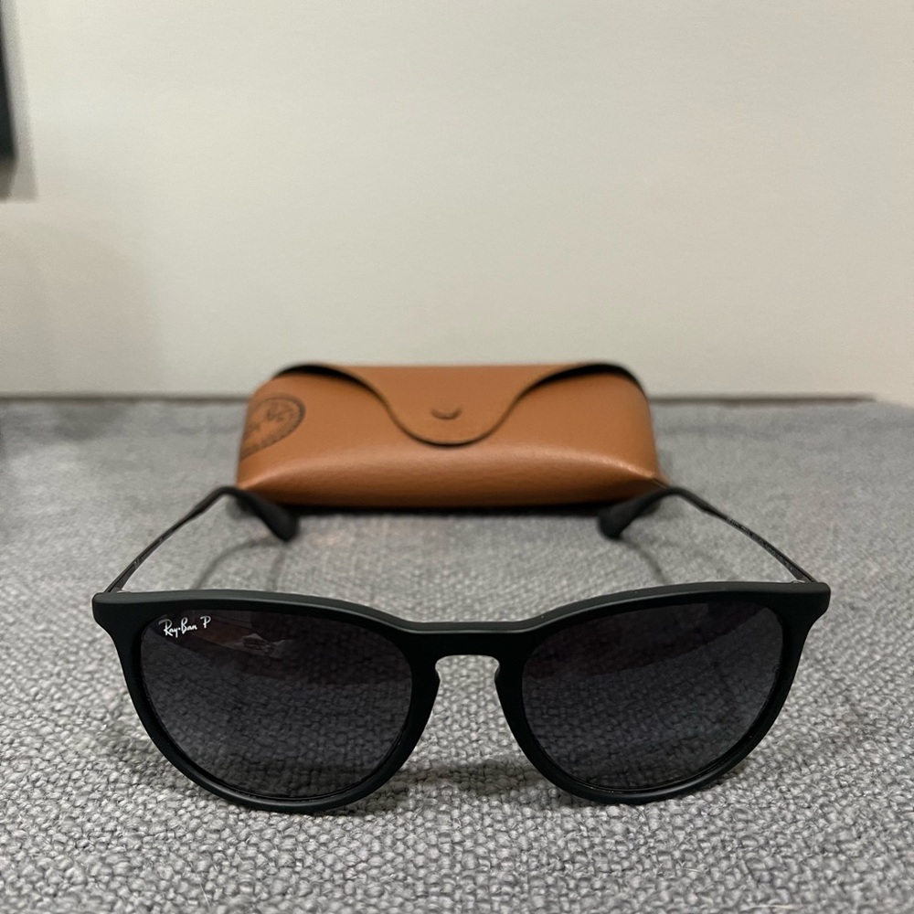 Ray-Ban Erika polarized Black Sunglasses with Tan Case
